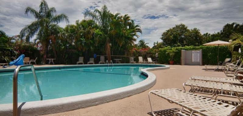 The Inn At Boynton Beach Exterior photo